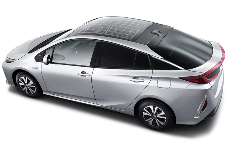 Toyota Prius PHV, il tetto fotovoltaico è firmato Panasonic