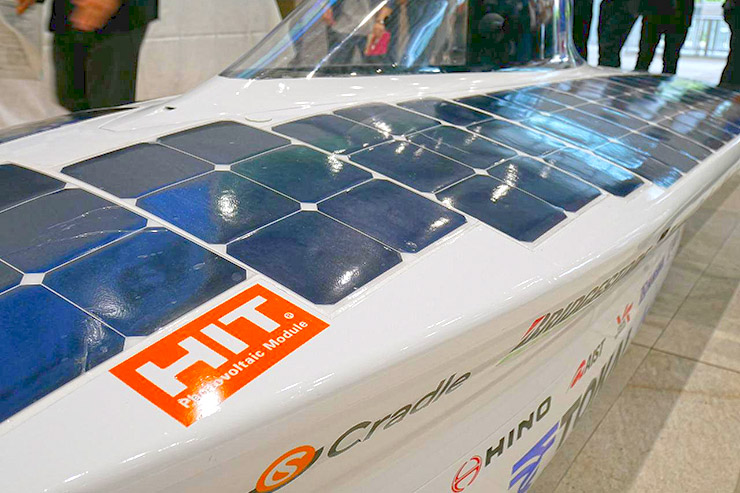 Panasonic Solar accetta la sfida delle macchine a energia solare