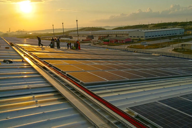 AEG, 2 MWp di pannelli per il tetto solare più grande di Cuba