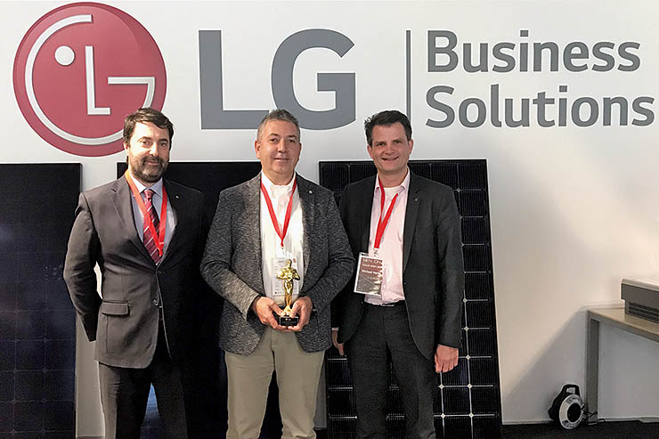 Madrid, LG svela le tendenze del fotovoltaico e premia VP Solar