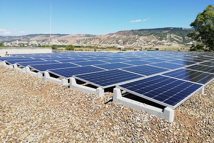 SMA, fotovoltaico con storage per Hydrolab
