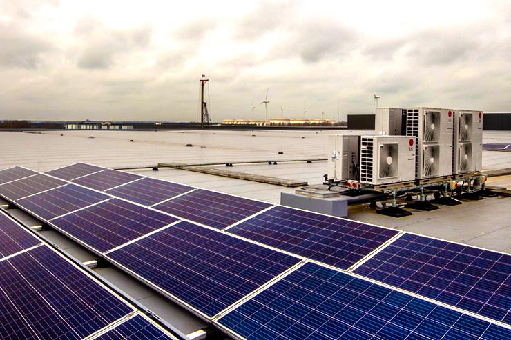 LG Therma V e fotovoltaico, efficienza per il porto di Amsterdam